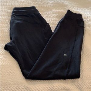 Lululemon black joggers